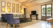 Luminosité, espace et confort dans le salon