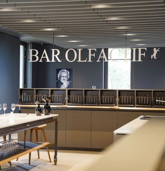 Bar olfactif à La Cavale à Cucuron_Cucuron