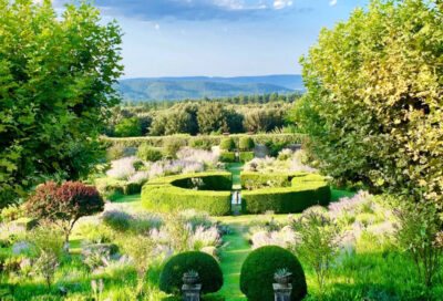 Visite par les propriétaires du Pavillon de Galon à Cucuron_Cucuron