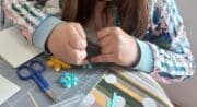 creation petites fleur en quilling
