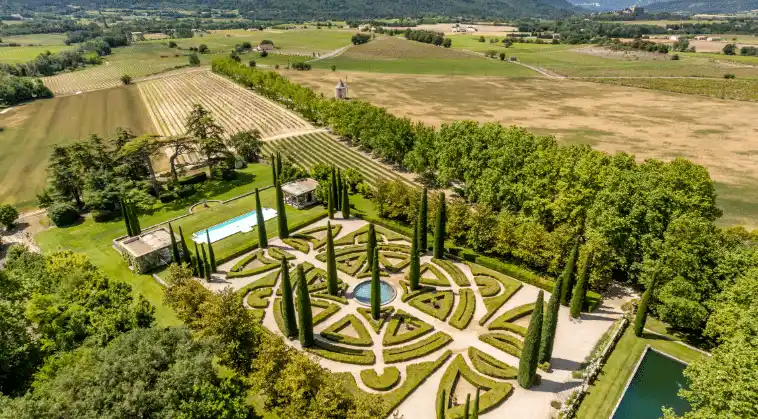 Visite du jardin à la francaise_Sannes